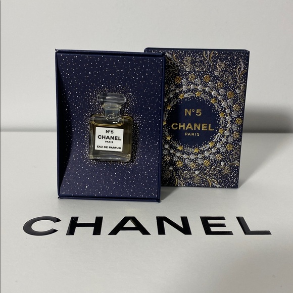 CHANEL N°5 Blue and Gold Box - Picture 3 of 3